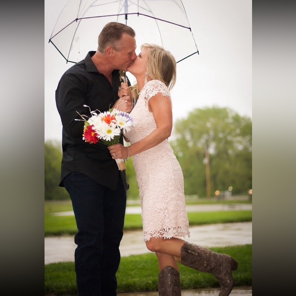 🩵 Lulus blush cotton lace dress with keyhole back. 092 - Picture 3 of 11